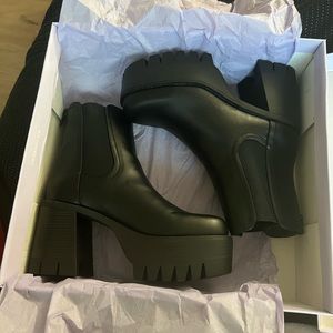 NEW Madden Girl Black Ankle Boots